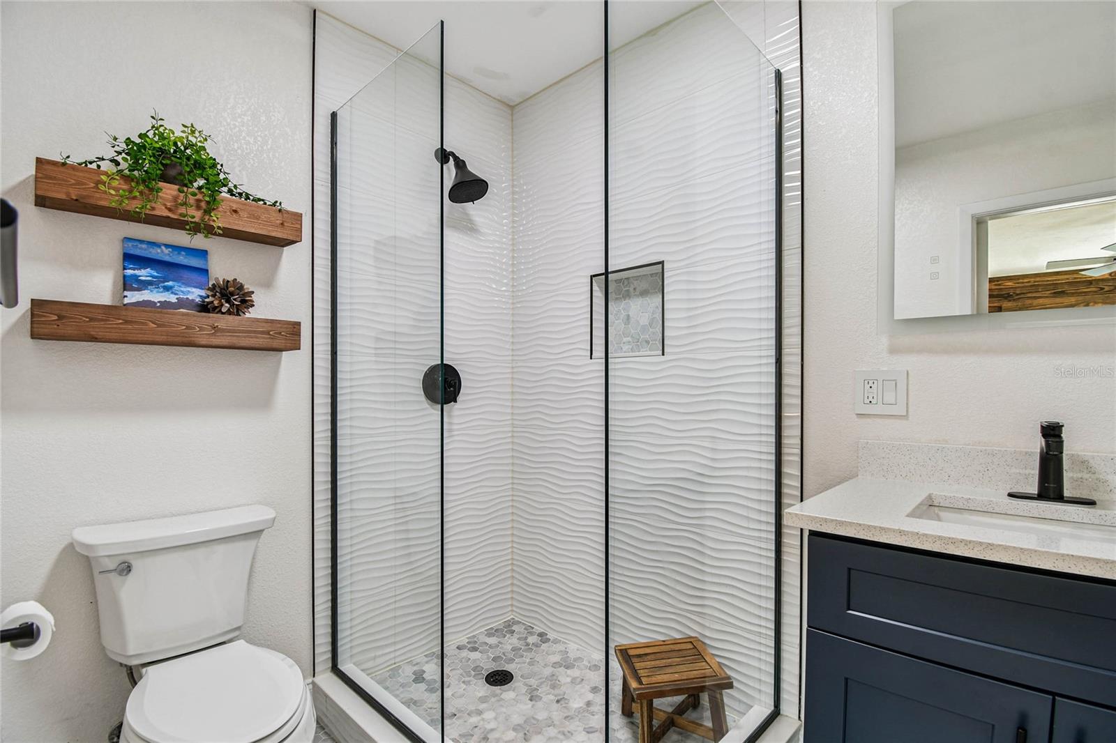 Image 35 of 66 For 6819 30th Avenue N