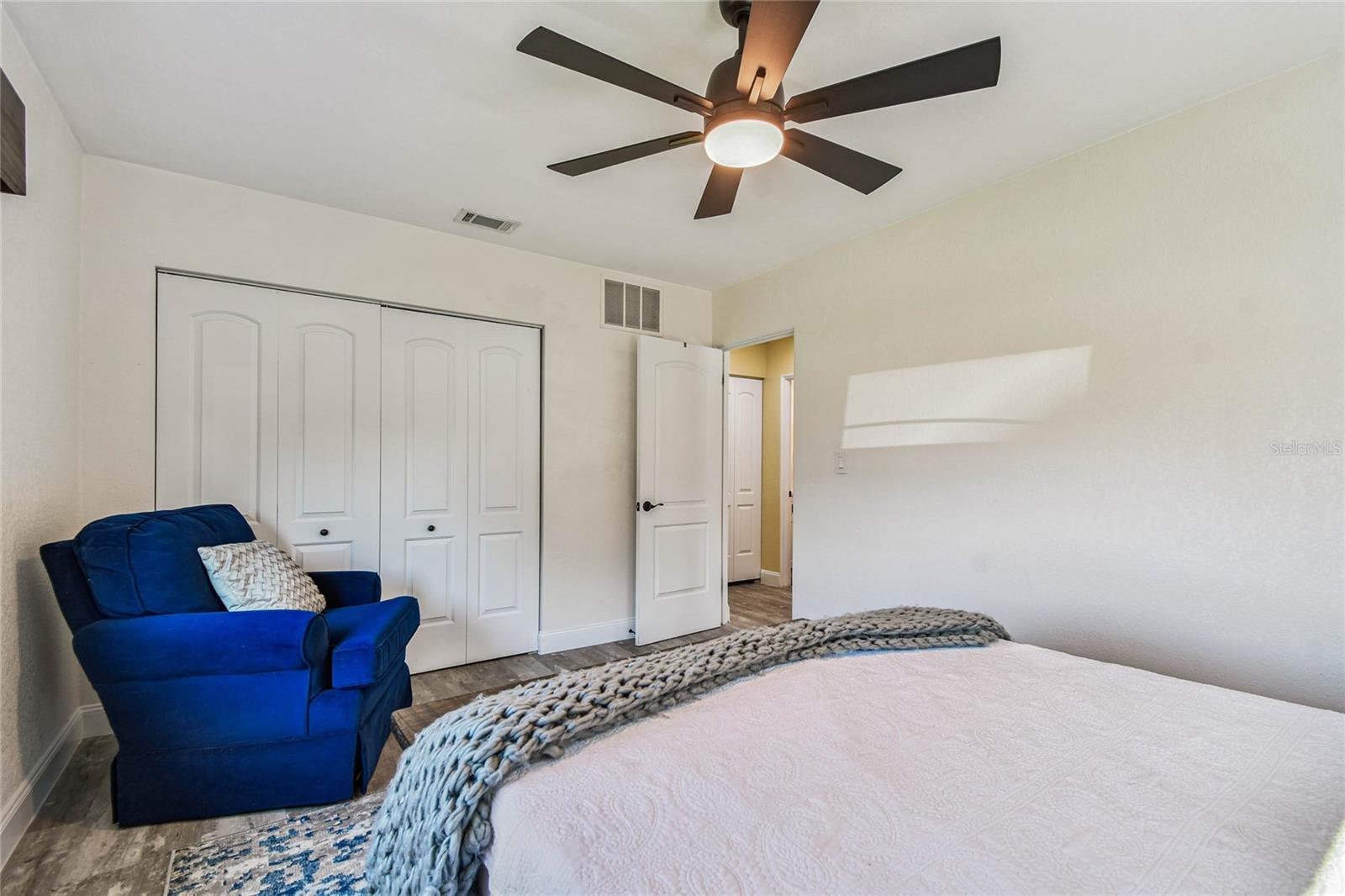 Image 40 of 66 For 6819 30th Avenue N