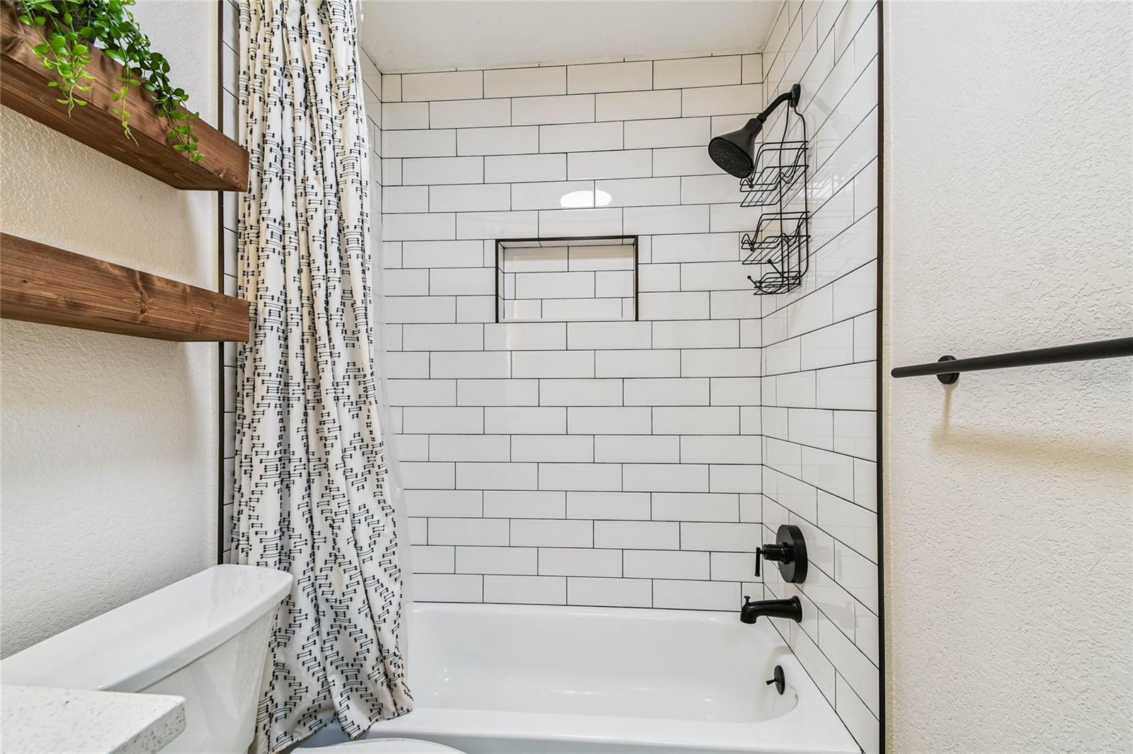Image 42 of 66 For 6819 30th Avenue N