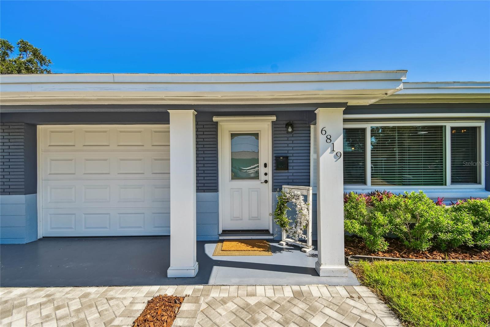 Image 7 of 66 For 6819 30th Avenue N