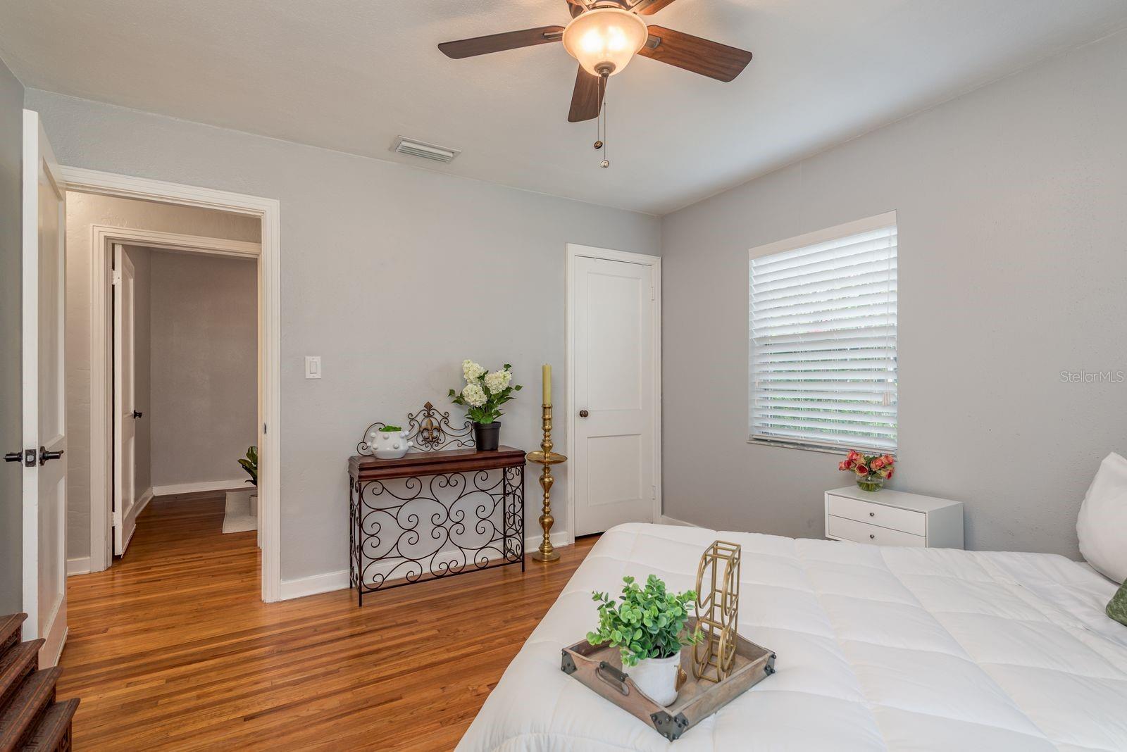 Image 19 of 37 For 8116 Fielding Avenue