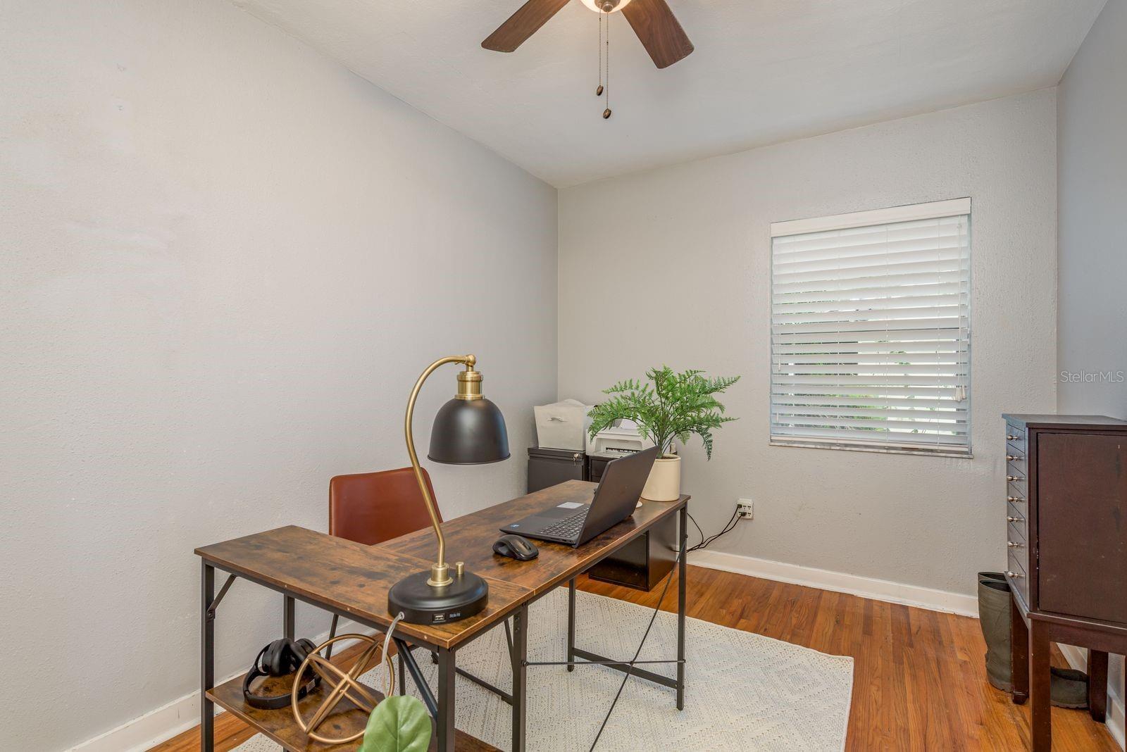 Image 20 of 37 For 8116 Fielding Avenue