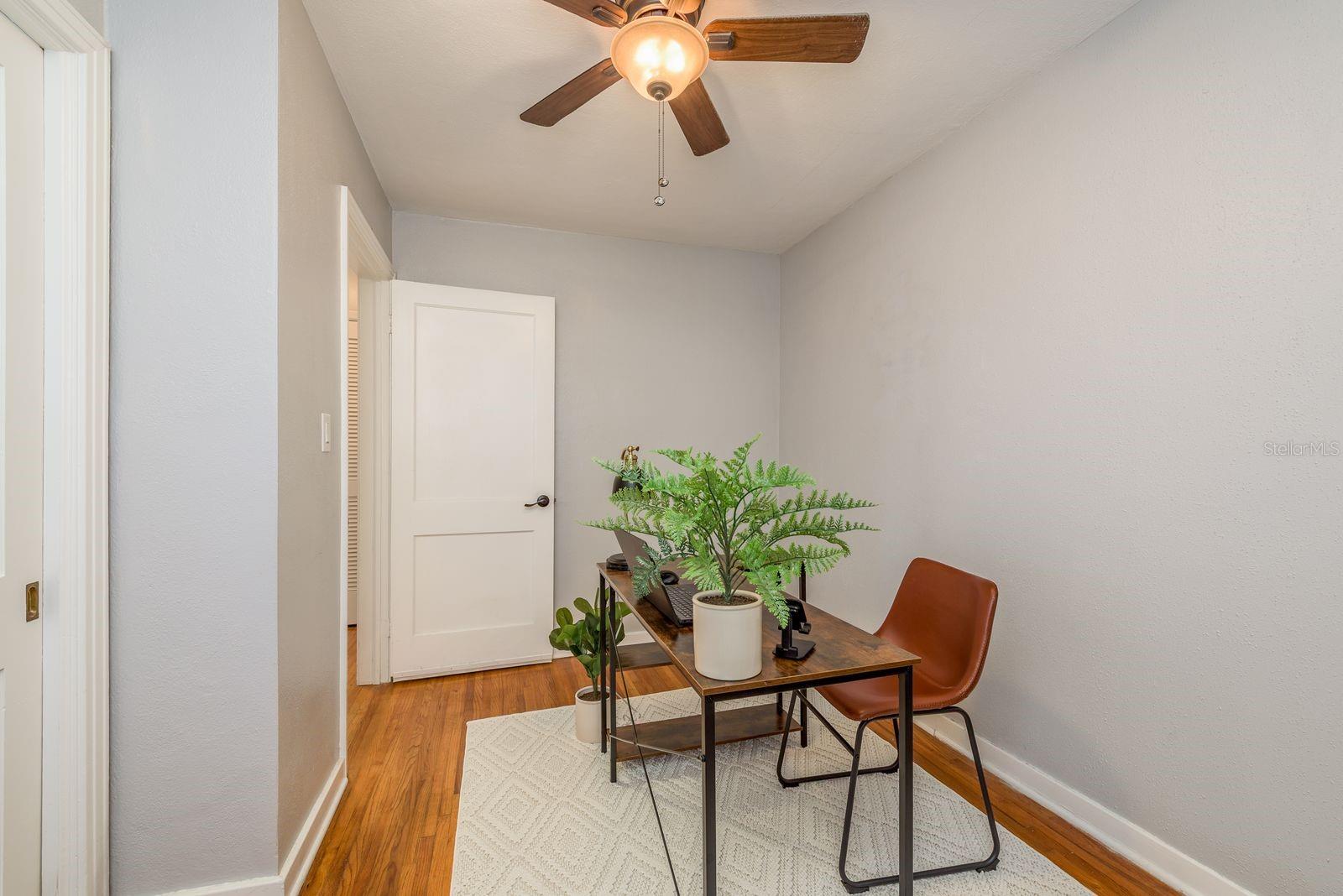 Image 21 of 37 For 8116 Fielding Avenue