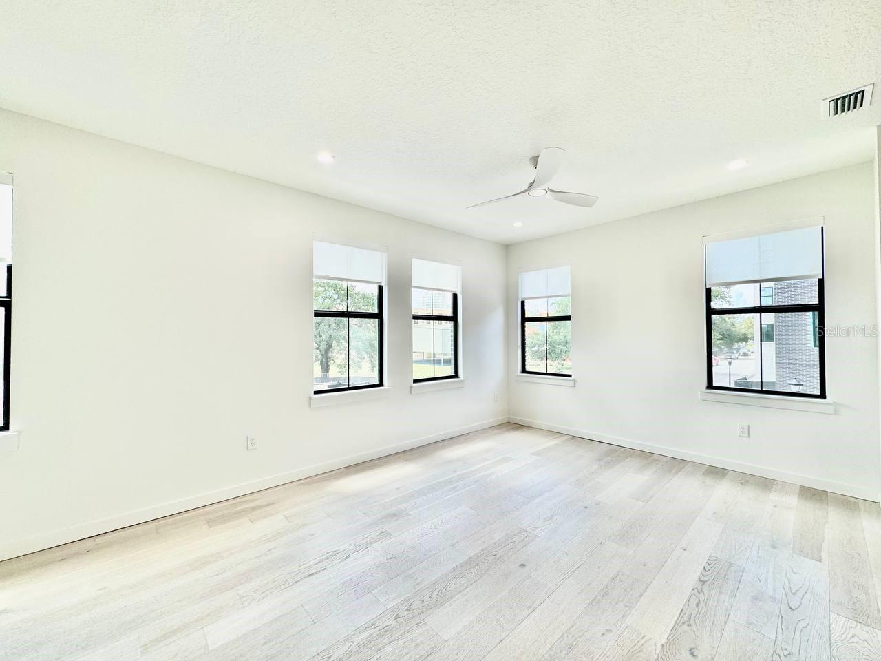 Image 10 of 41 For 1302 Kay Street 1