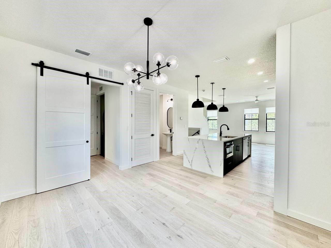 Image 14 of 41 For 1302 Kay Street 1