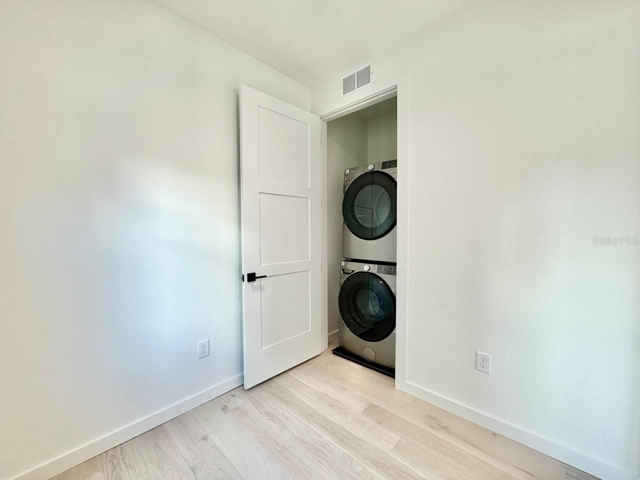 Image 22 of 41 For 1302 Kay Street 1