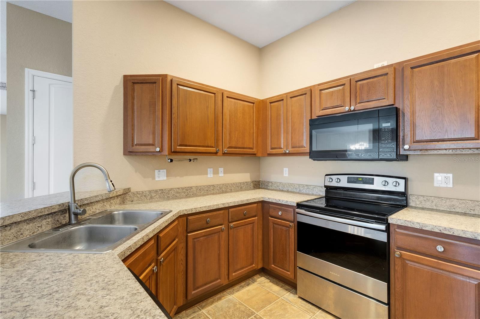 Image 5 of 25 For 1164 Kittansett Lane