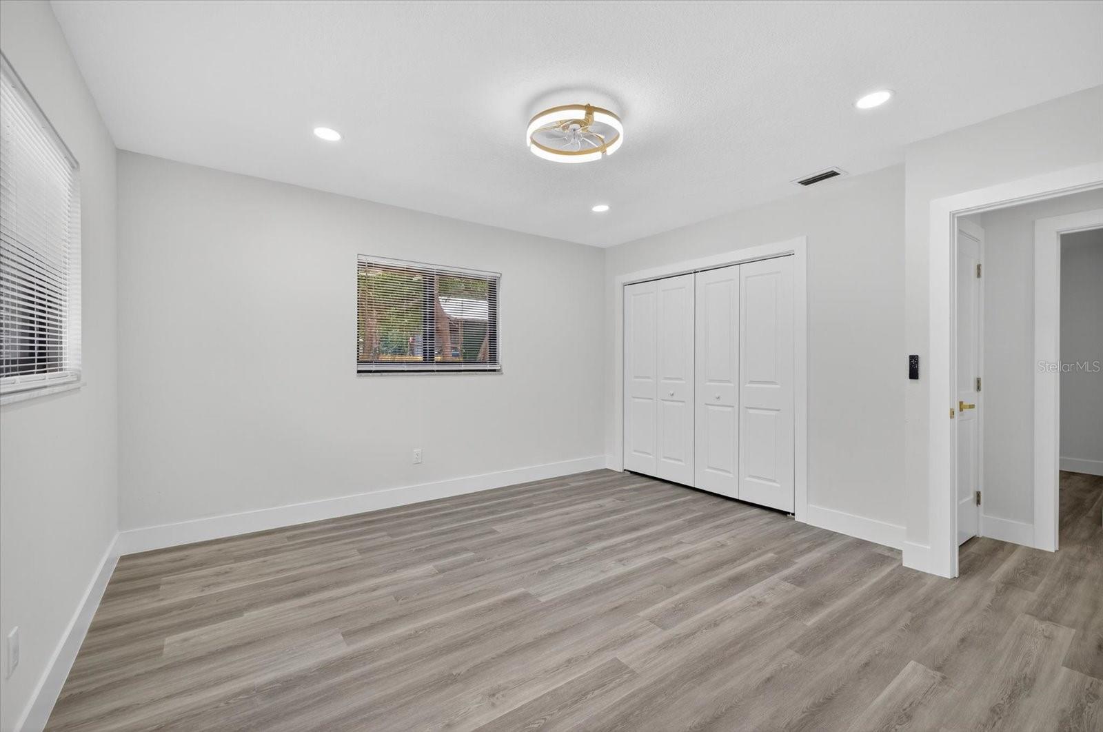 Image 31 of 58 For 22034 Hidden Oak Place