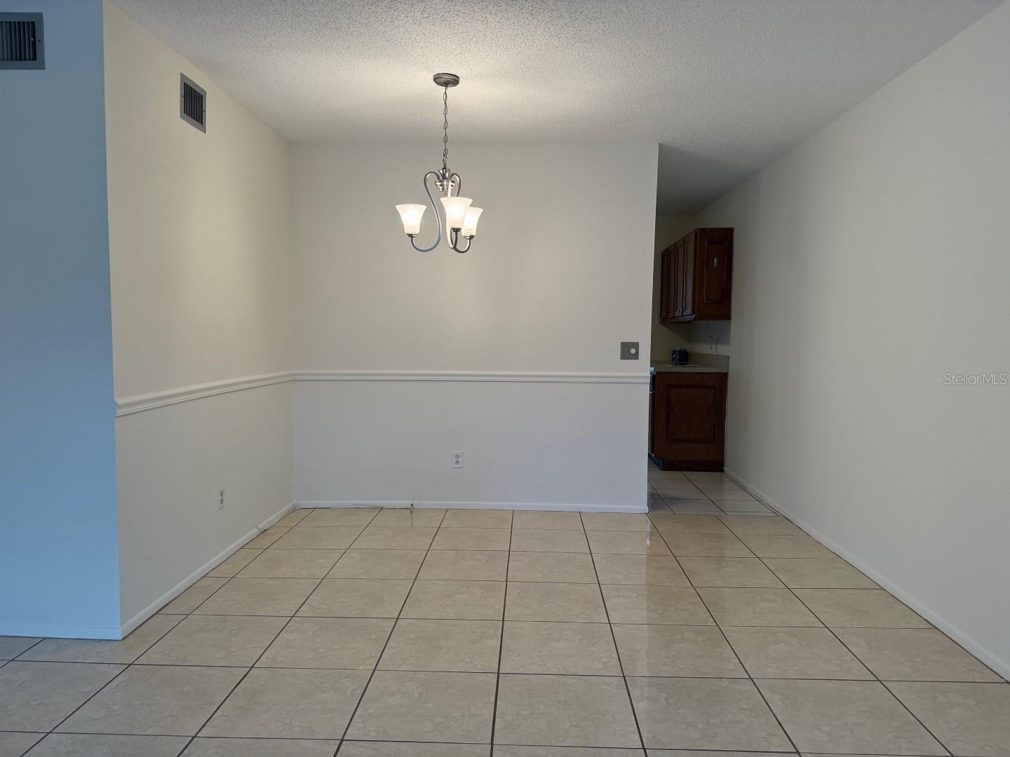 Image 19 of 31 For 2426 Persian Drive 38