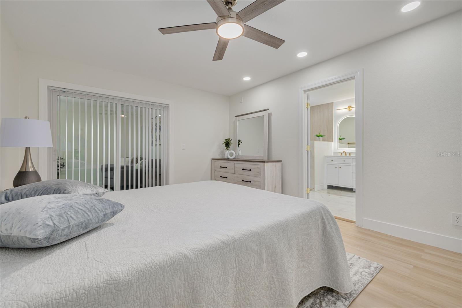 Image 14 of 27 For 12819 126th Terrace