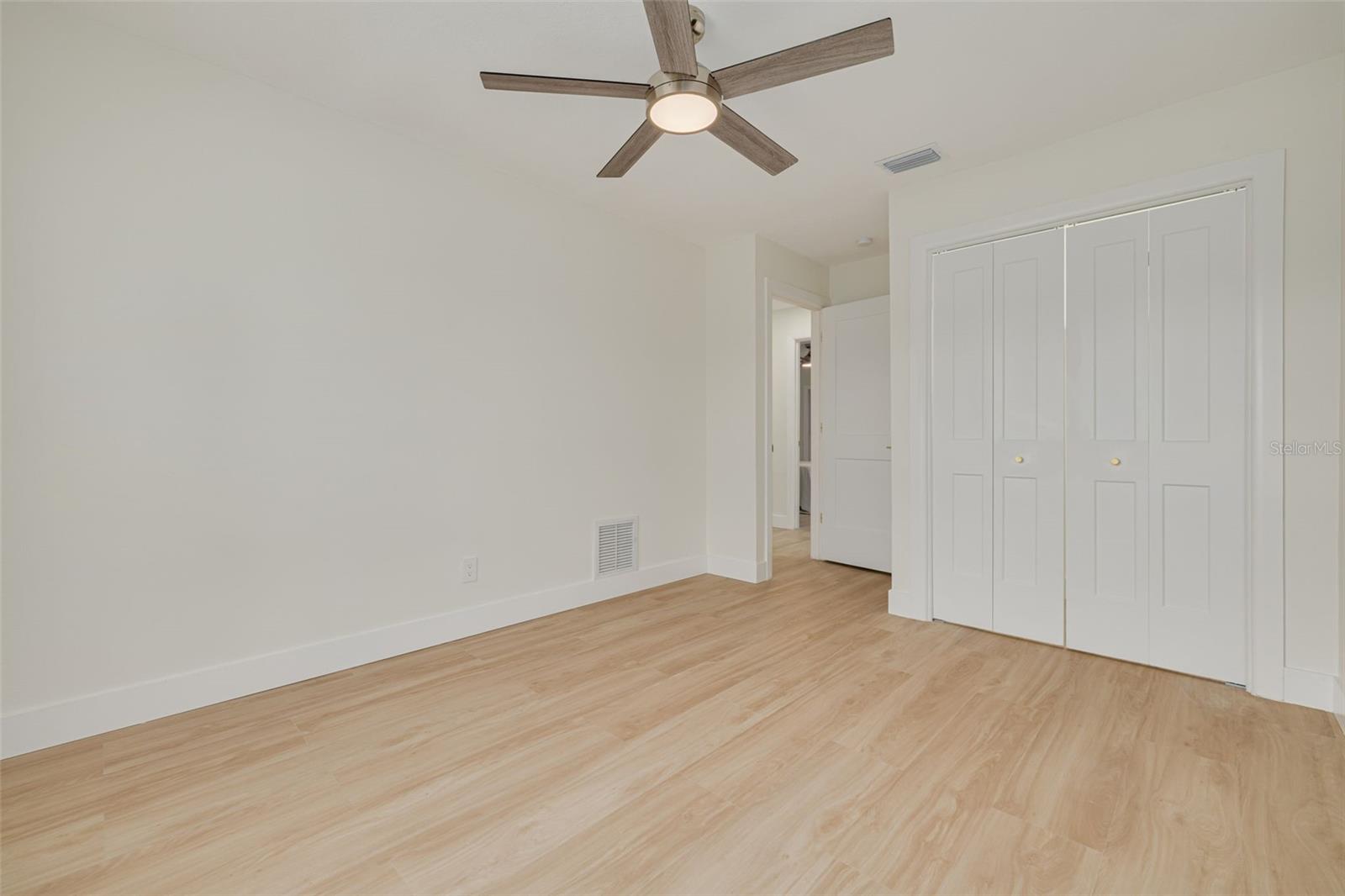 Image 18 of 27 For 12819 126th Terrace