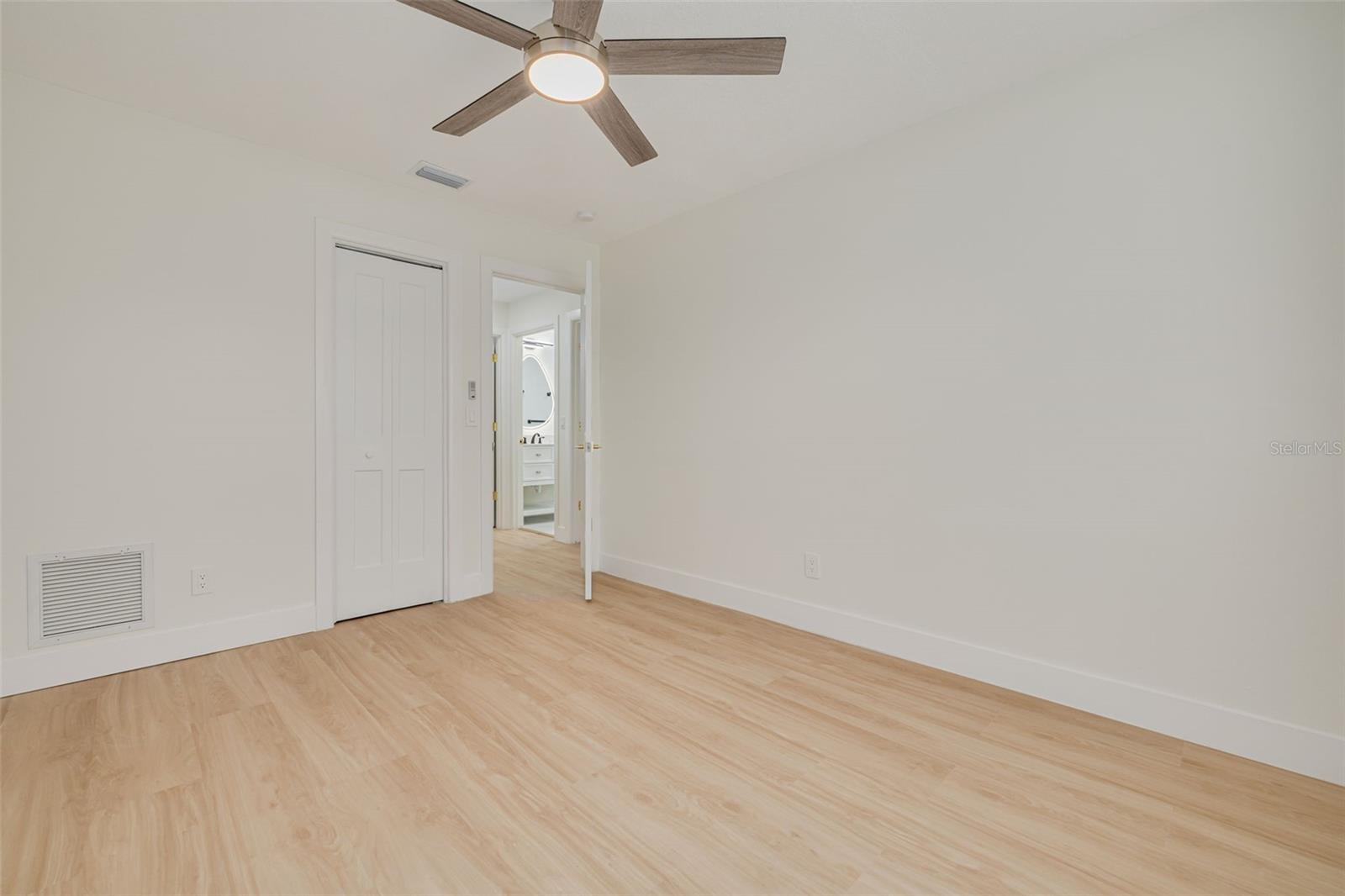 Image 20 of 27 For 12819 126th Terrace