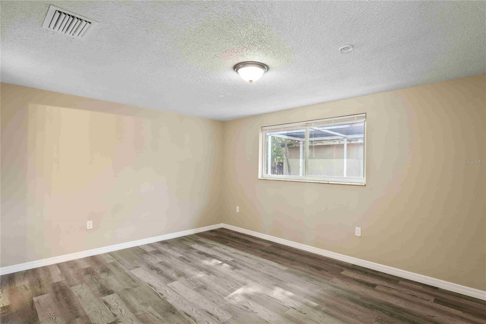 Image 13 of 29 For 10824 Oldham Road