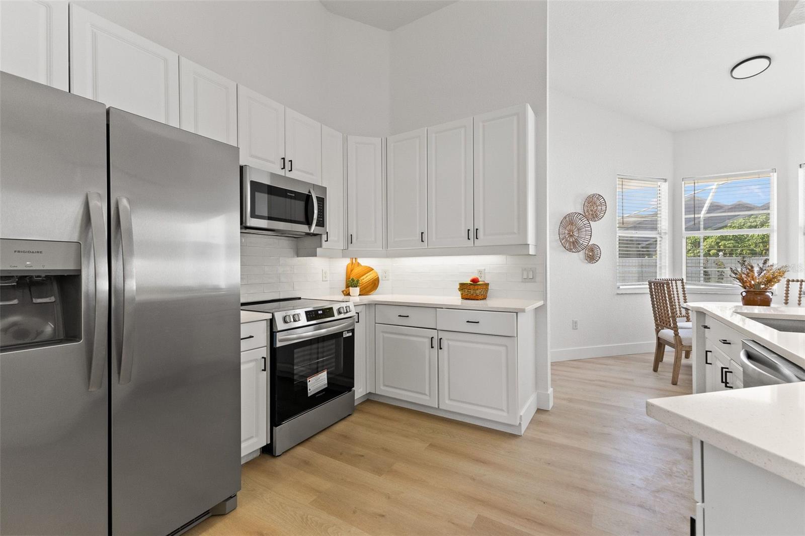 Listing photo id 12 for 15408 Cambria Drive