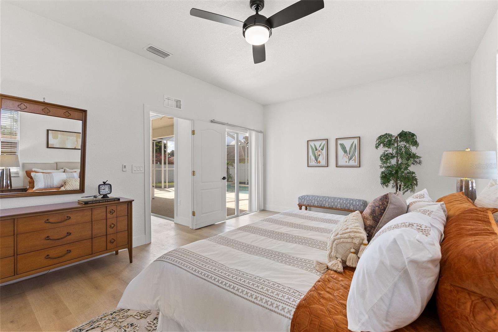 Listing photo id 24 for 15408 Cambria Drive
