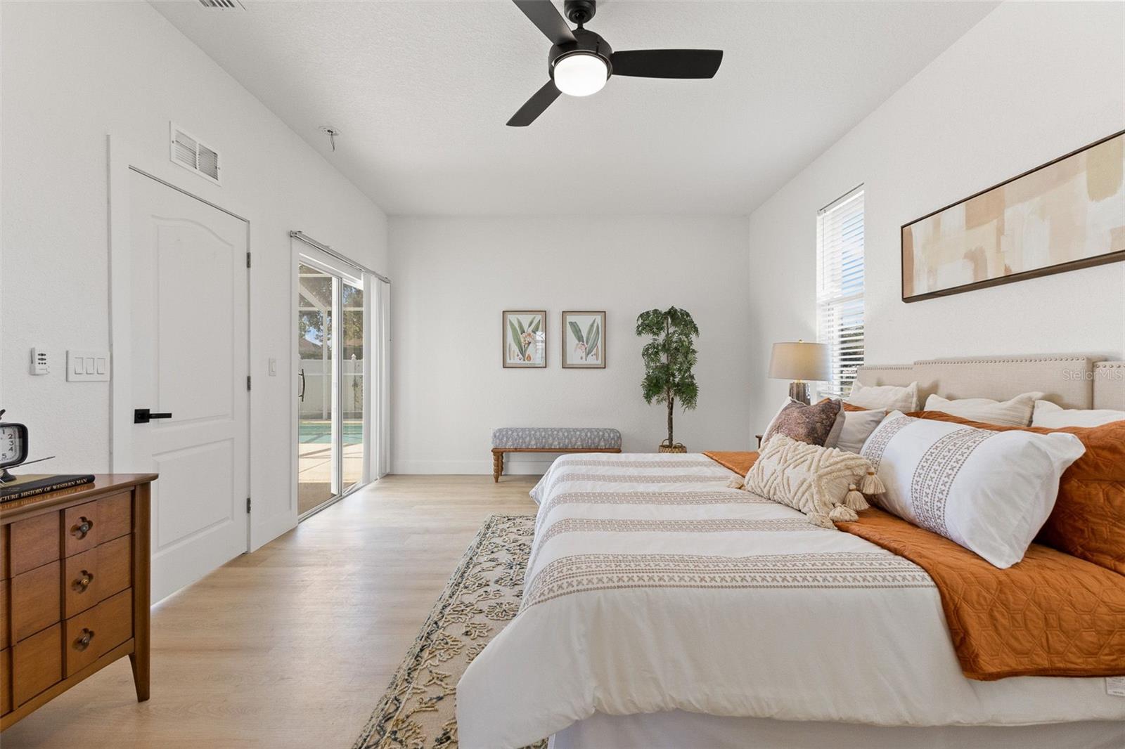 Listing photo id 26 for 15408 Cambria Drive
