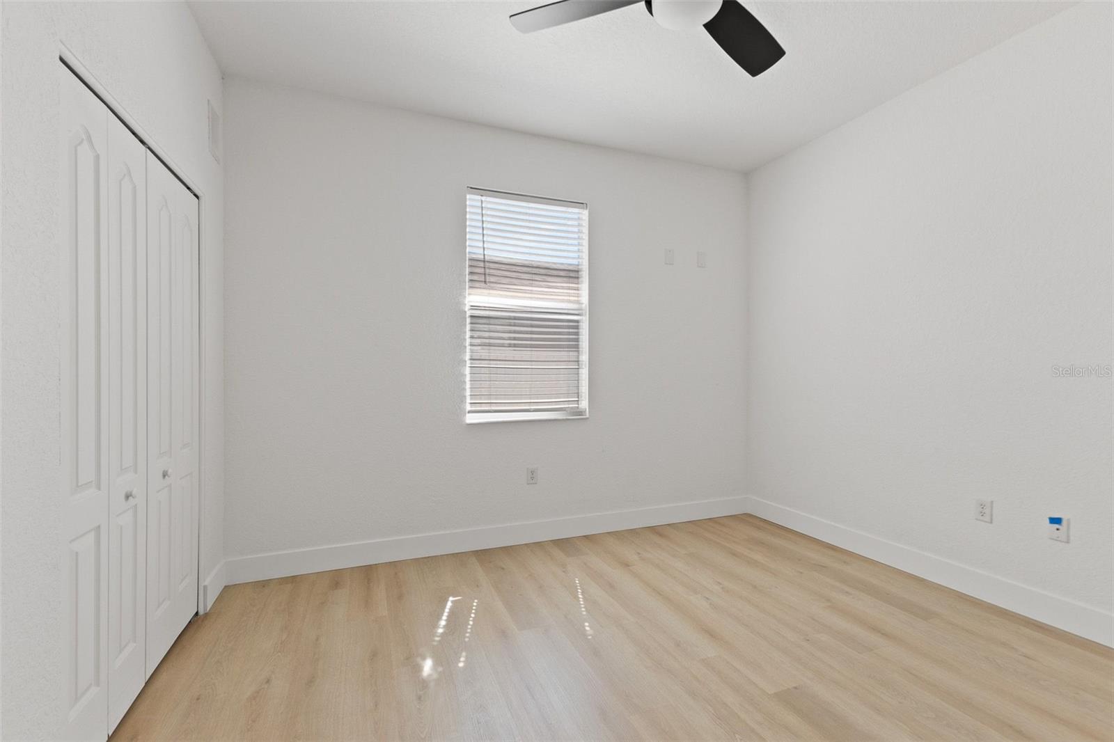Listing photo id 30 for 15408 Cambria Drive