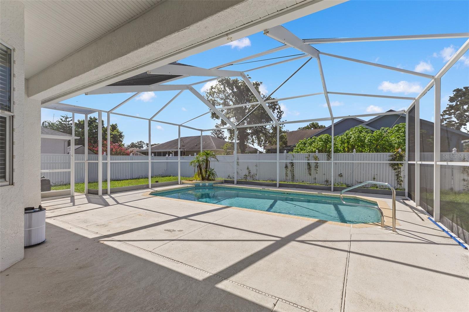 Listing photo id 42 for 15408 Cambria Drive