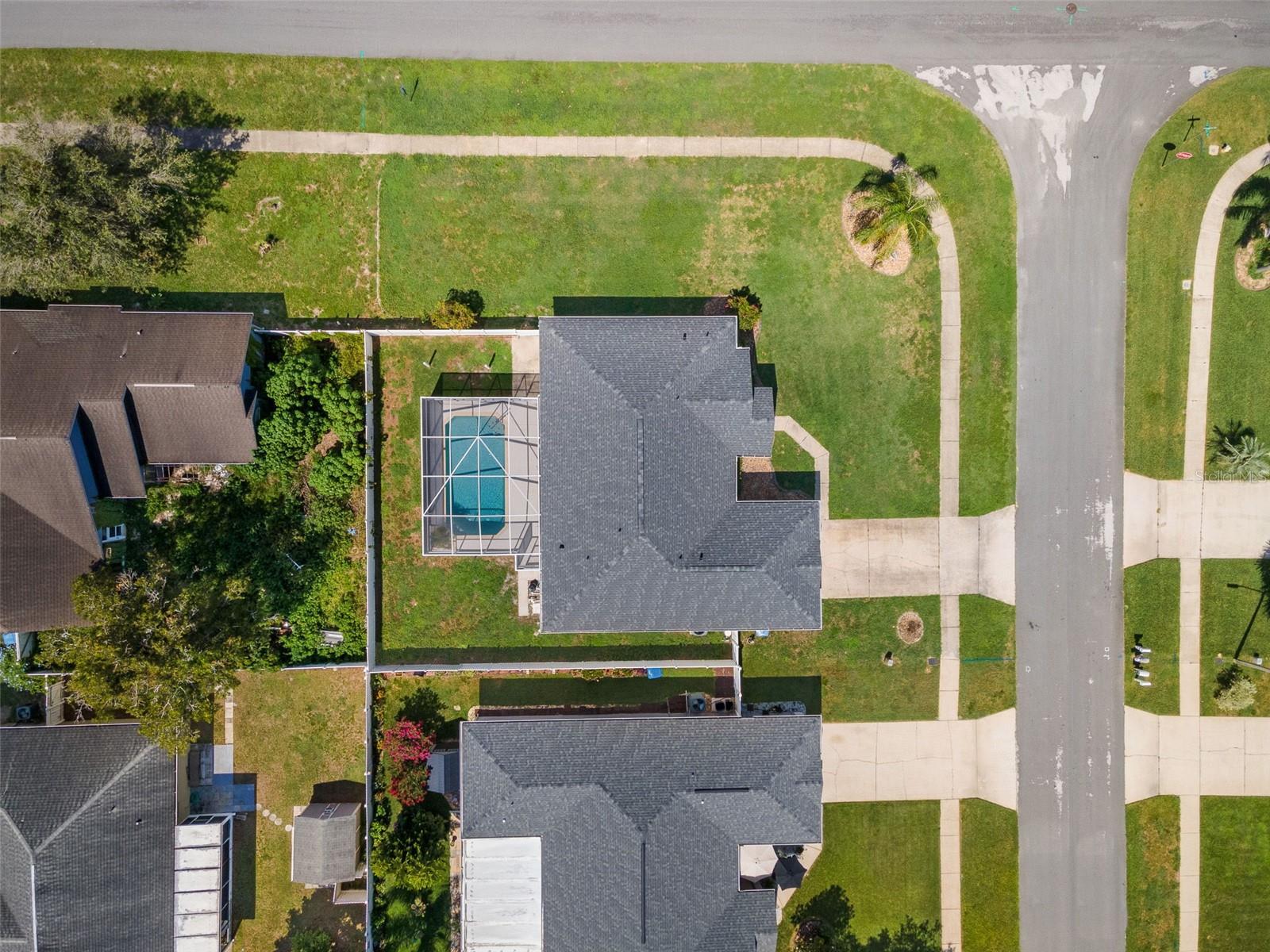 Listing photo id 43 for 15408 Cambria Drive