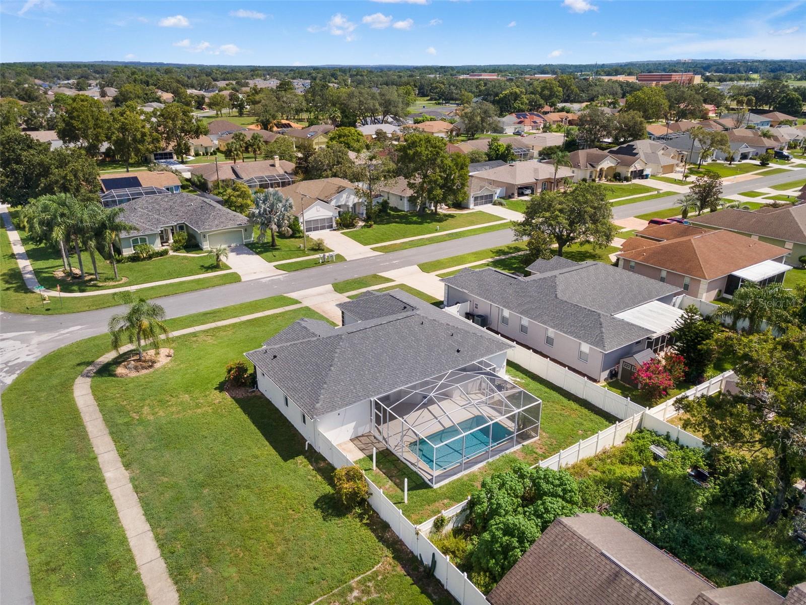 Listing photo id 48 for 15408 Cambria Drive