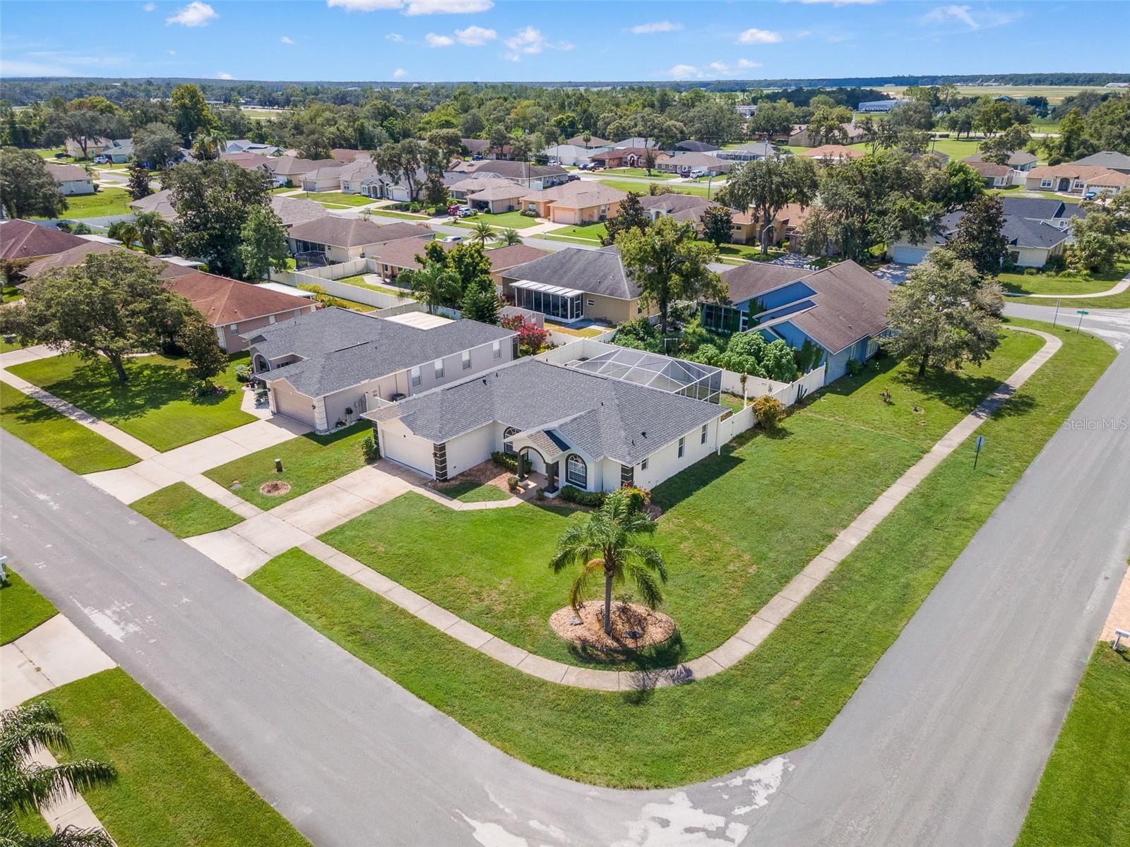 Listing photo id 49 for 15408 Cambria Drive