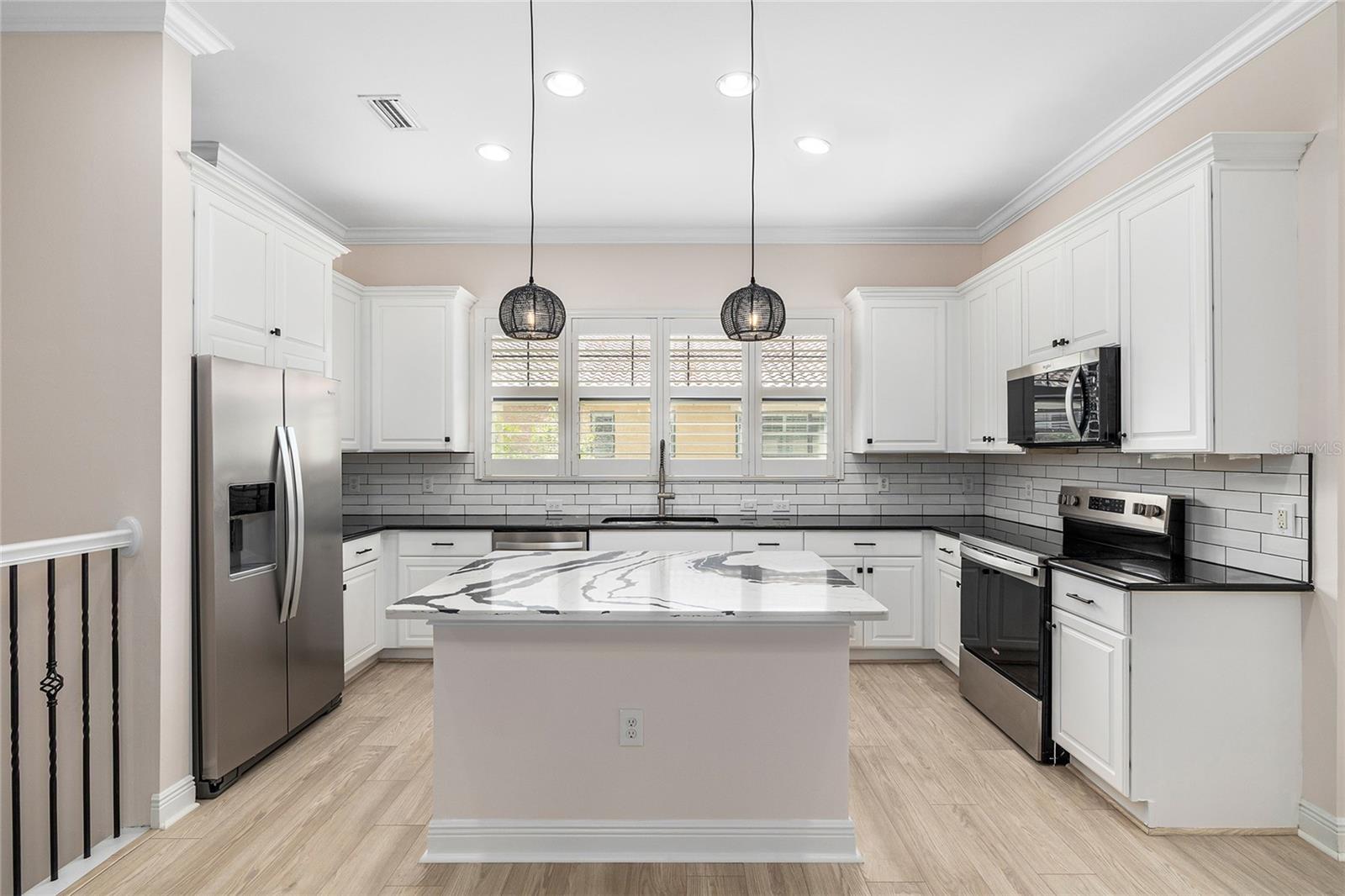 Image 11 of 54 For 5907 Printery Street