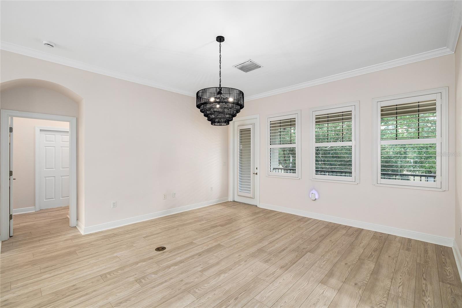 Image 13 of 54 For 5907 Printery Street