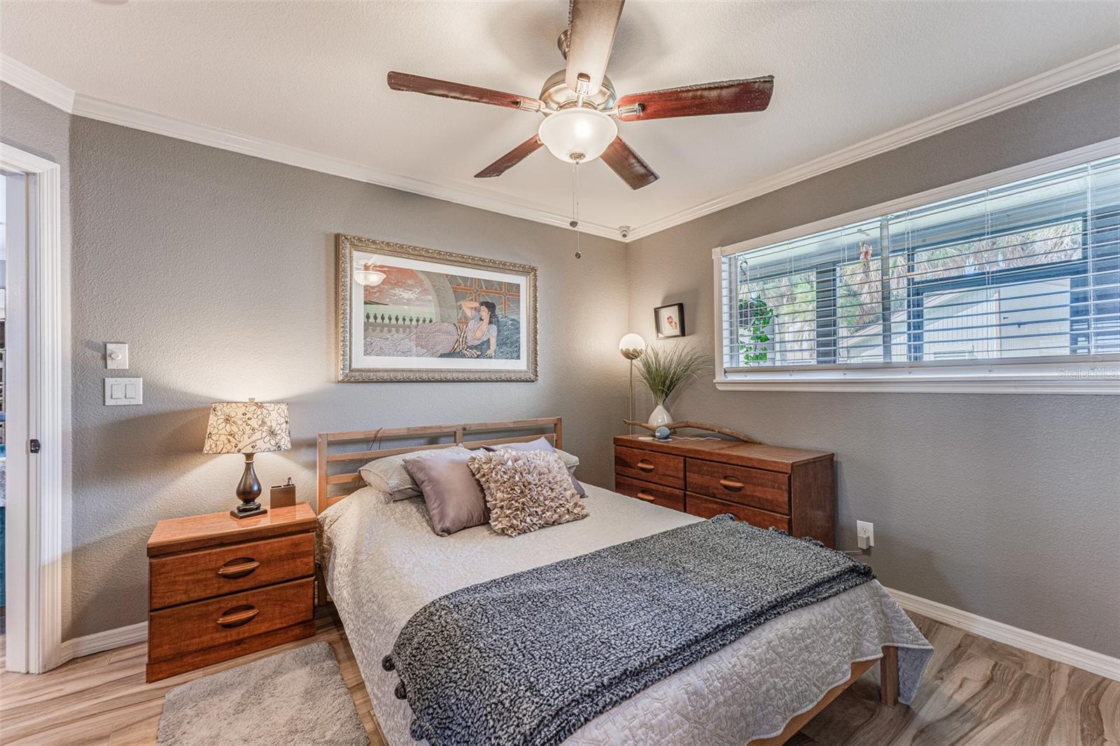 Image 11 of 39 For 6332 Newtown Circle 32a1