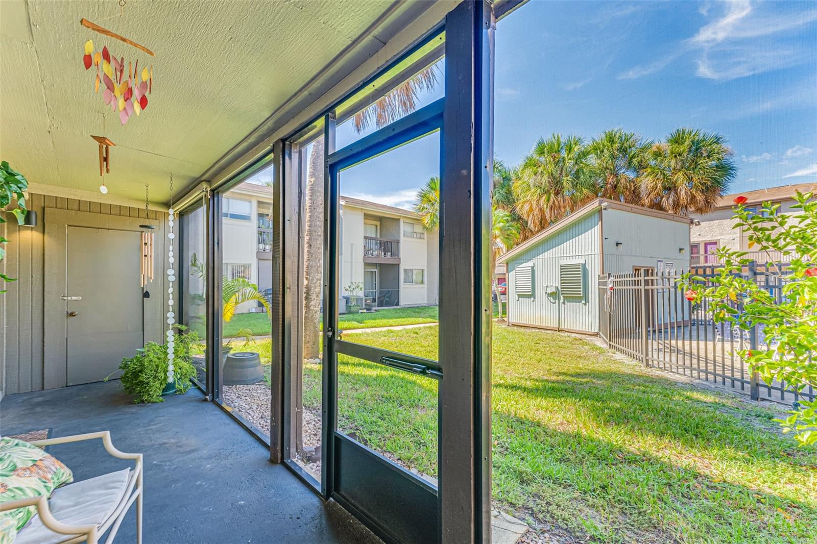Image 29 of 39 For 6332 Newtown Circle 32a1