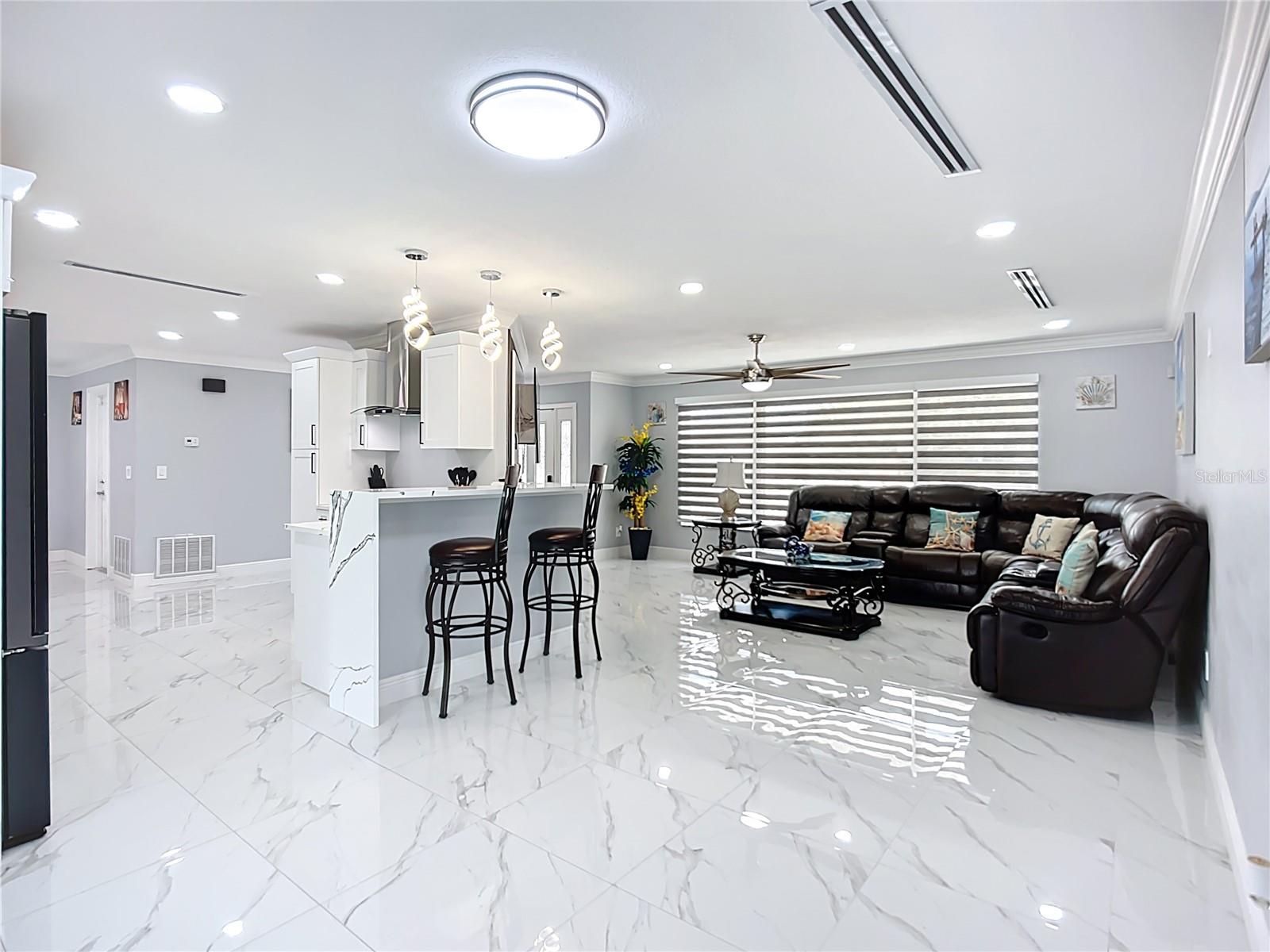 Listing photo id 21 for 6531 Santiago Court