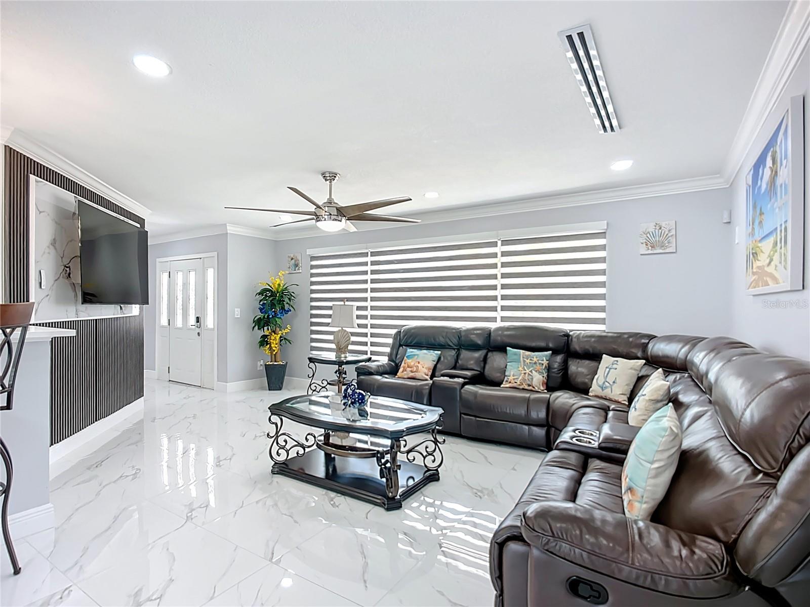 Listing photo id 23 for 6531 Santiago Court