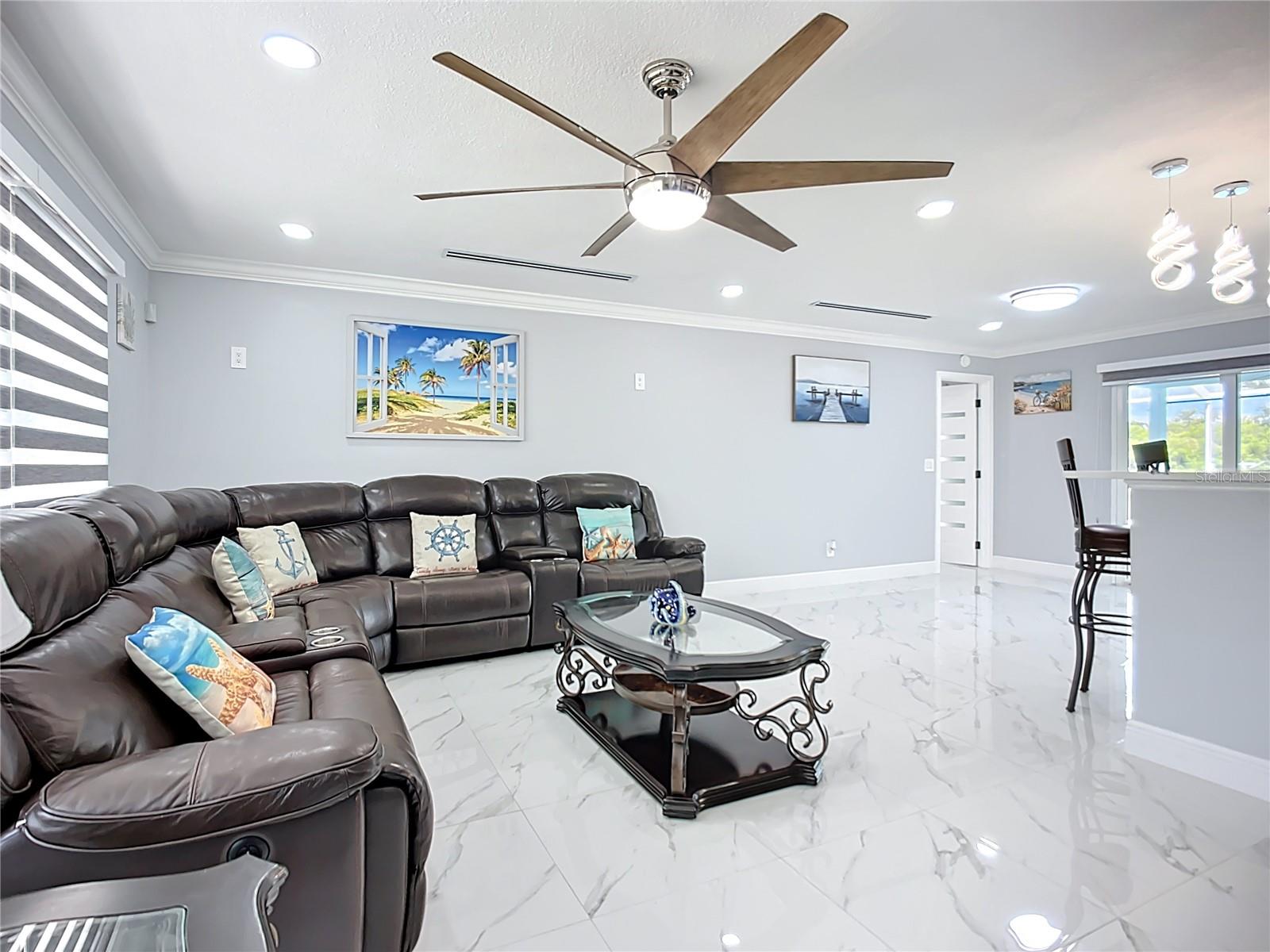 Listing photo id 25 for 6531 Santiago Court