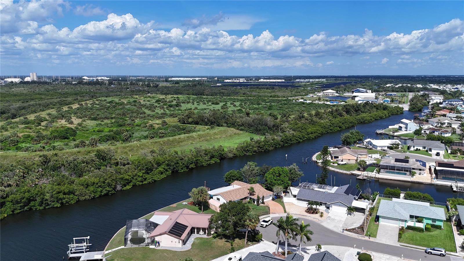 Listing photo id 1 for 6531 Santiago Court