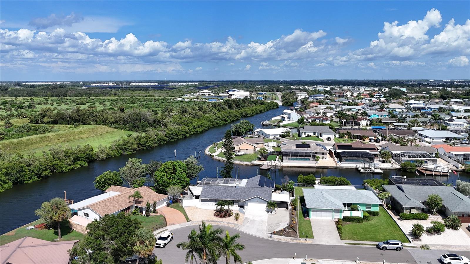 Listing photo id 2 for 6531 Santiago Court