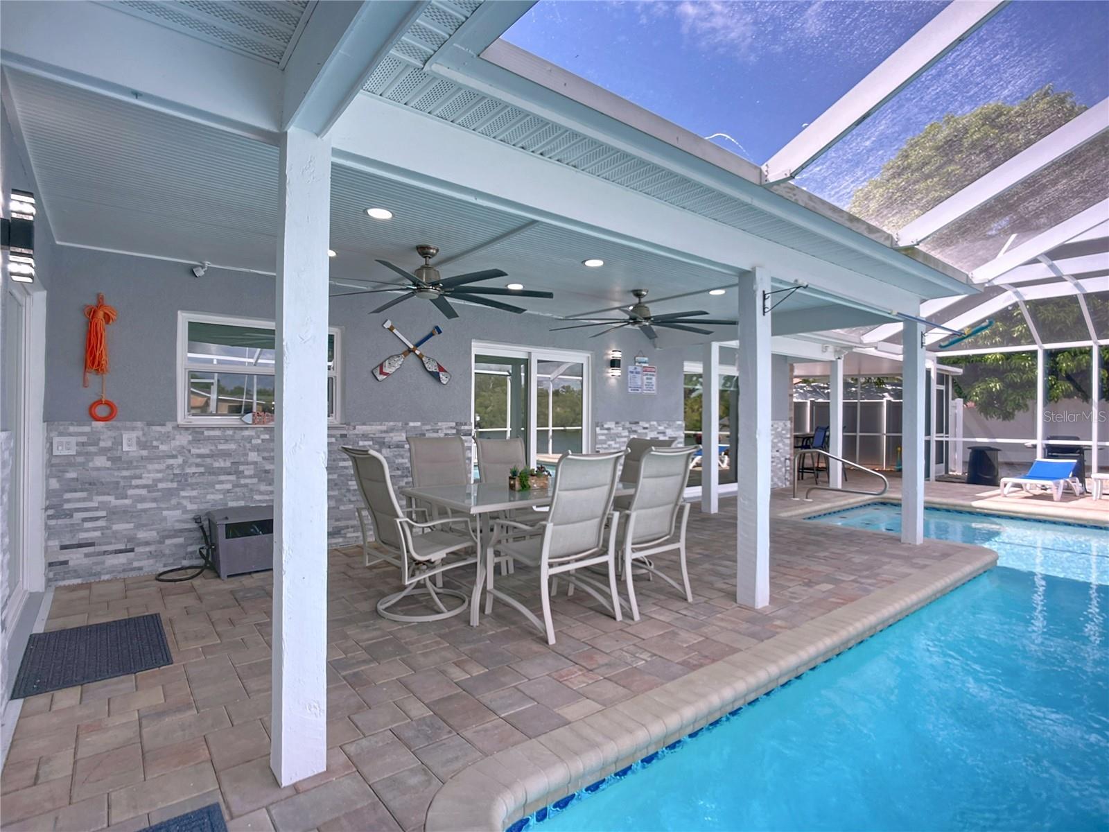Listing photo id 53 for 6531 Santiago Court