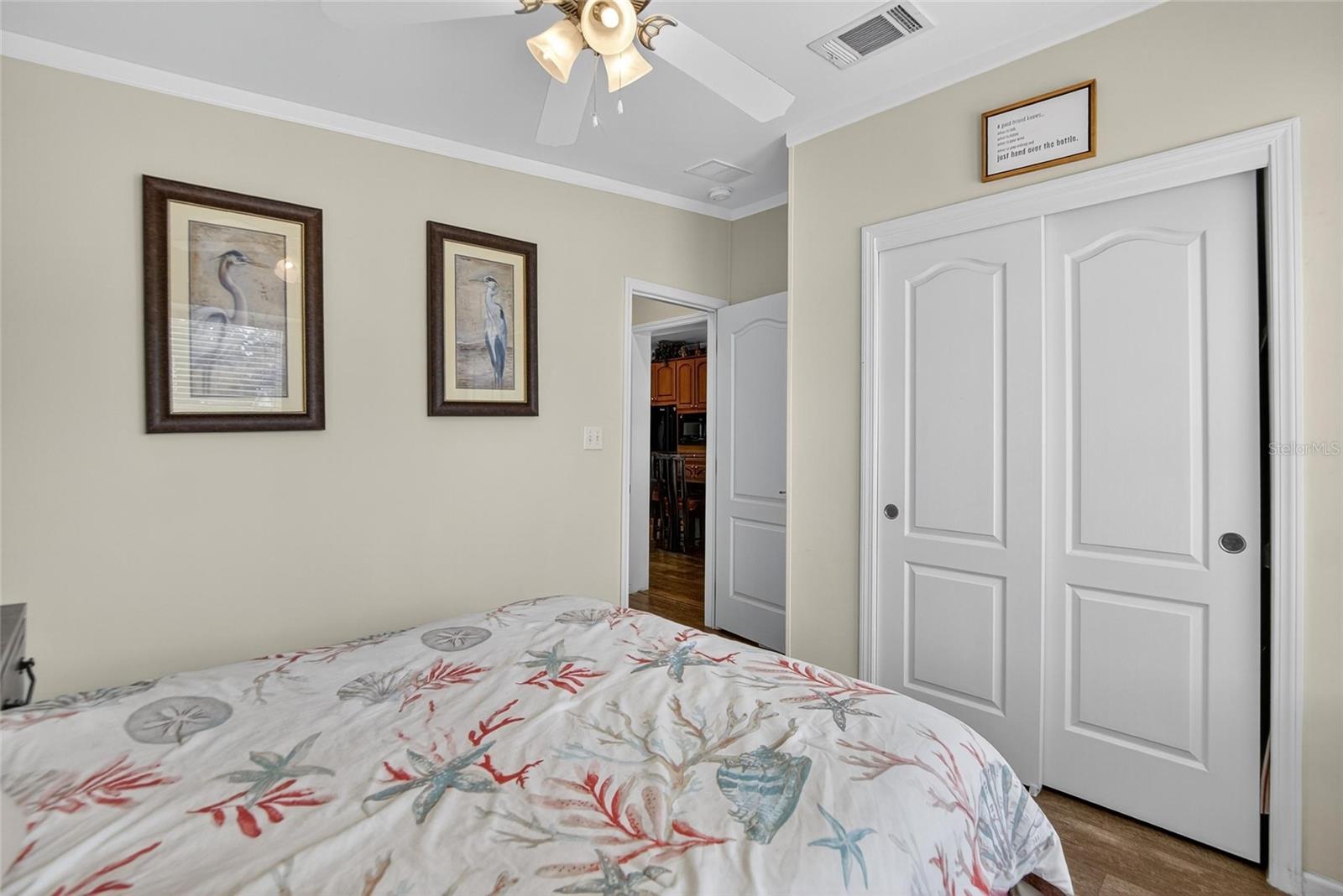 Image 23 of 39 For 915 10th Street Sw