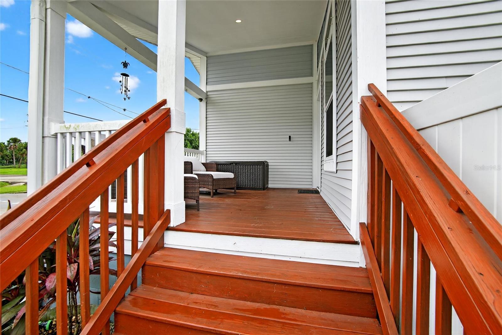 Image 8 of 39 For 915 10th Street Sw