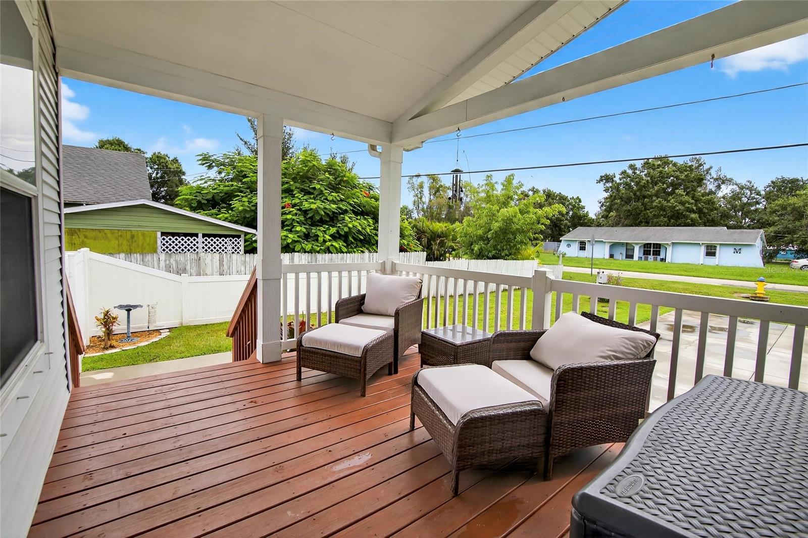 Image 9 of 39 For 915 10th Street Sw
