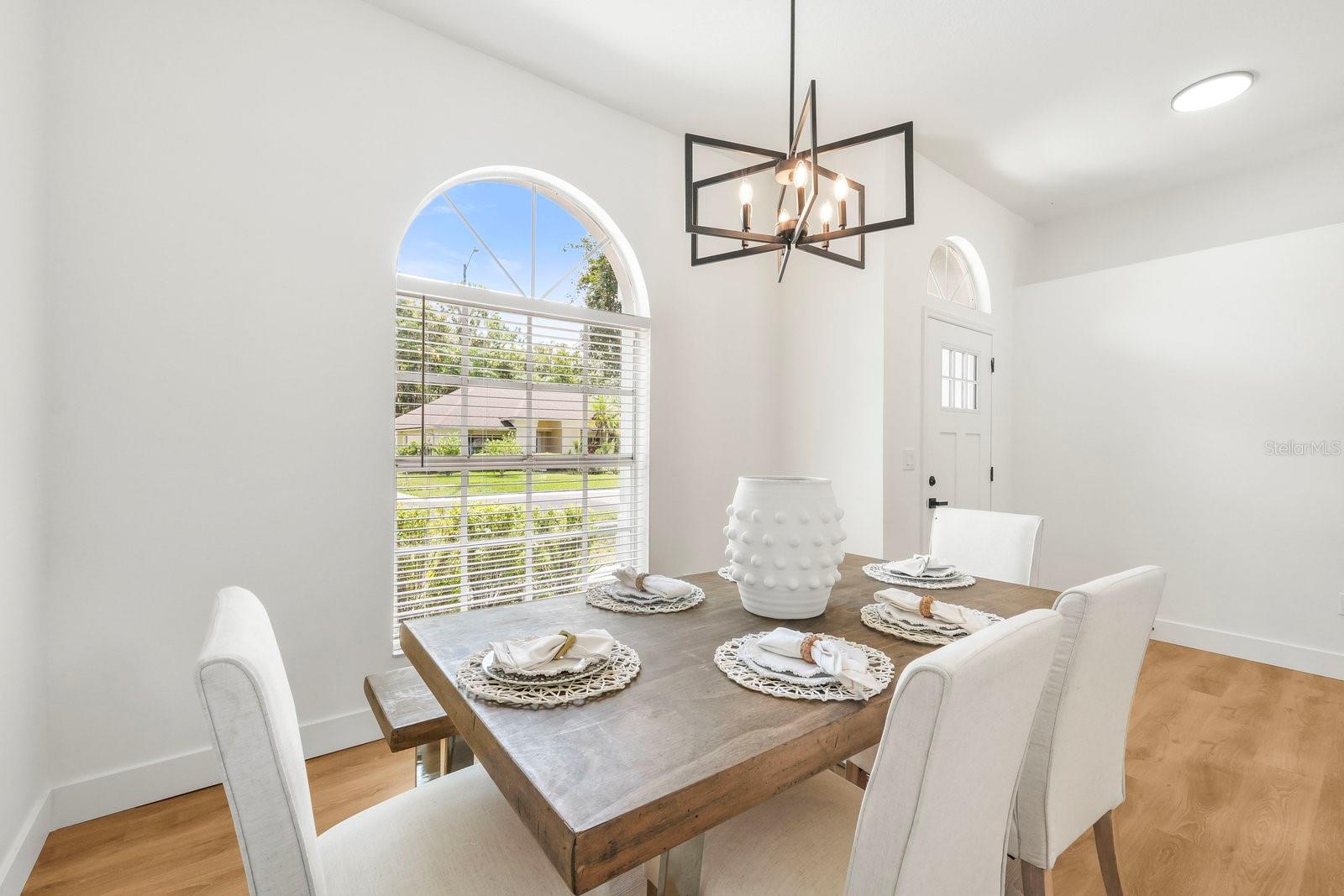 Listing photo id 10 for 9732 Fox Chapel Road