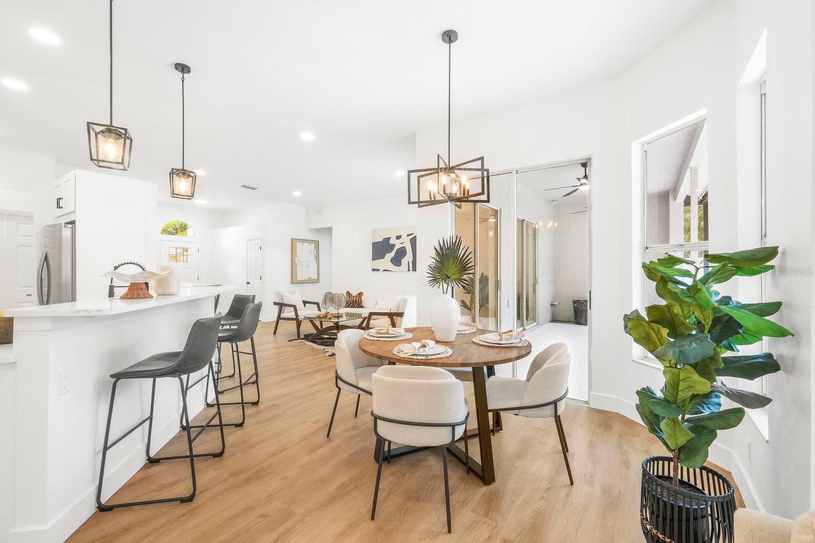 Listing photo id 13 for 9732 Fox Chapel Road