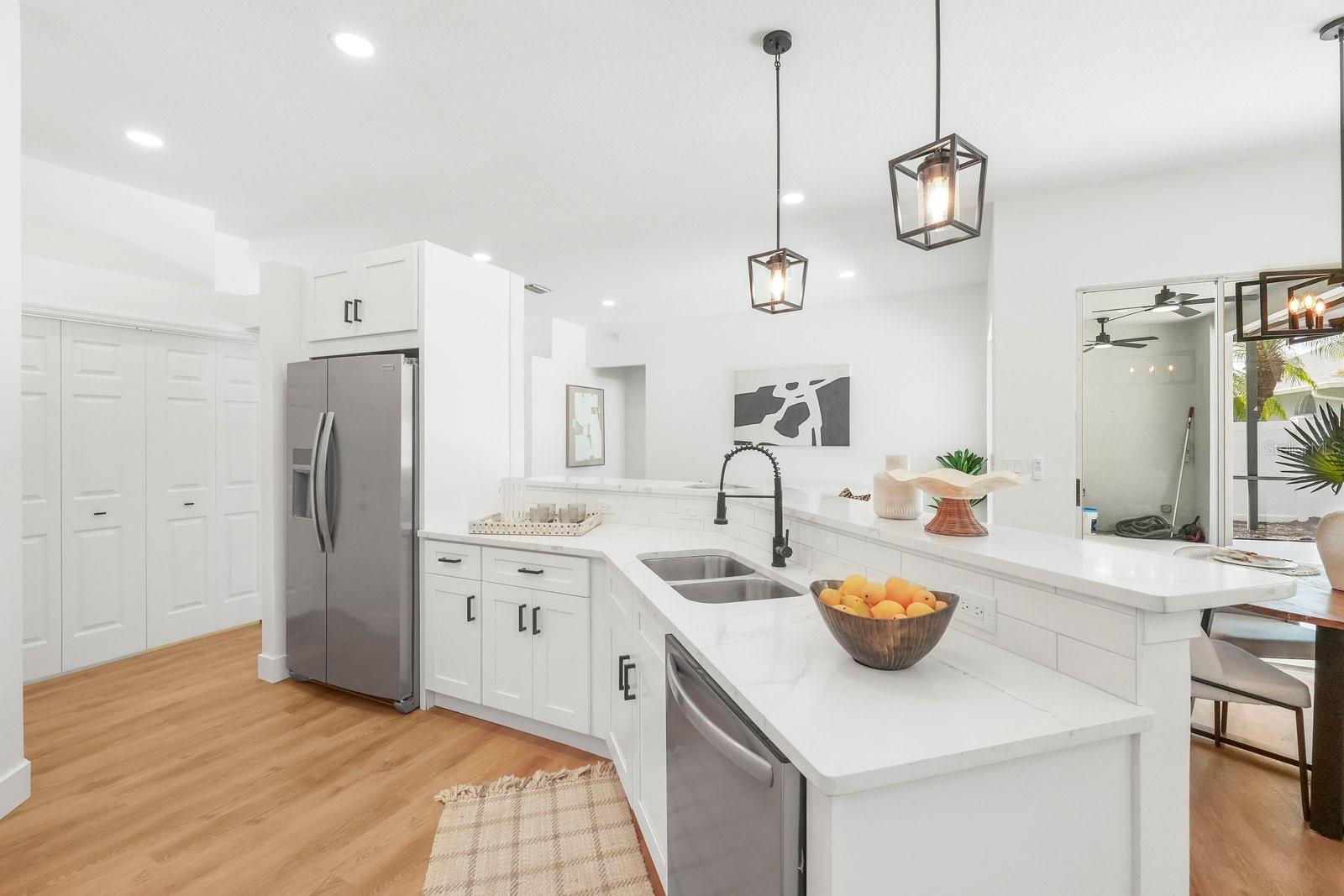Listing photo id 17 for 9732 Fox Chapel Road