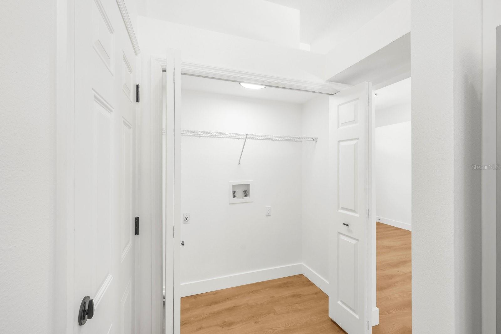 Listing photo id 18 for 9732 Fox Chapel Road