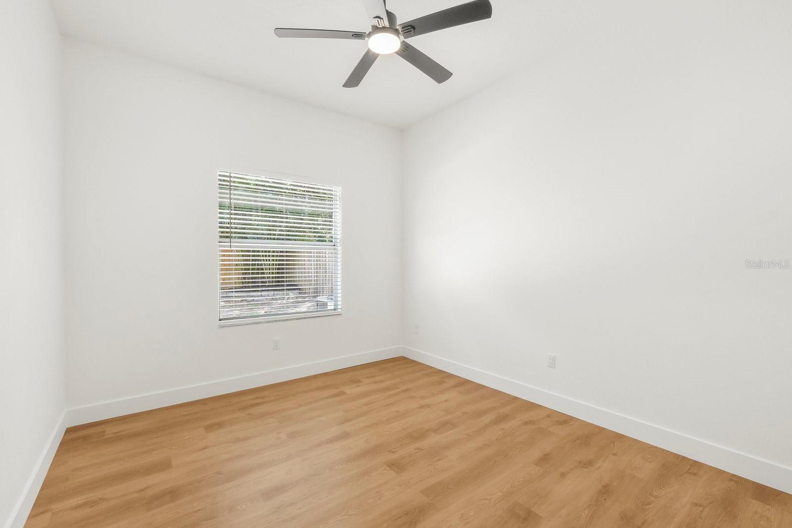 Listing photo id 24 for 9732 Fox Chapel Road