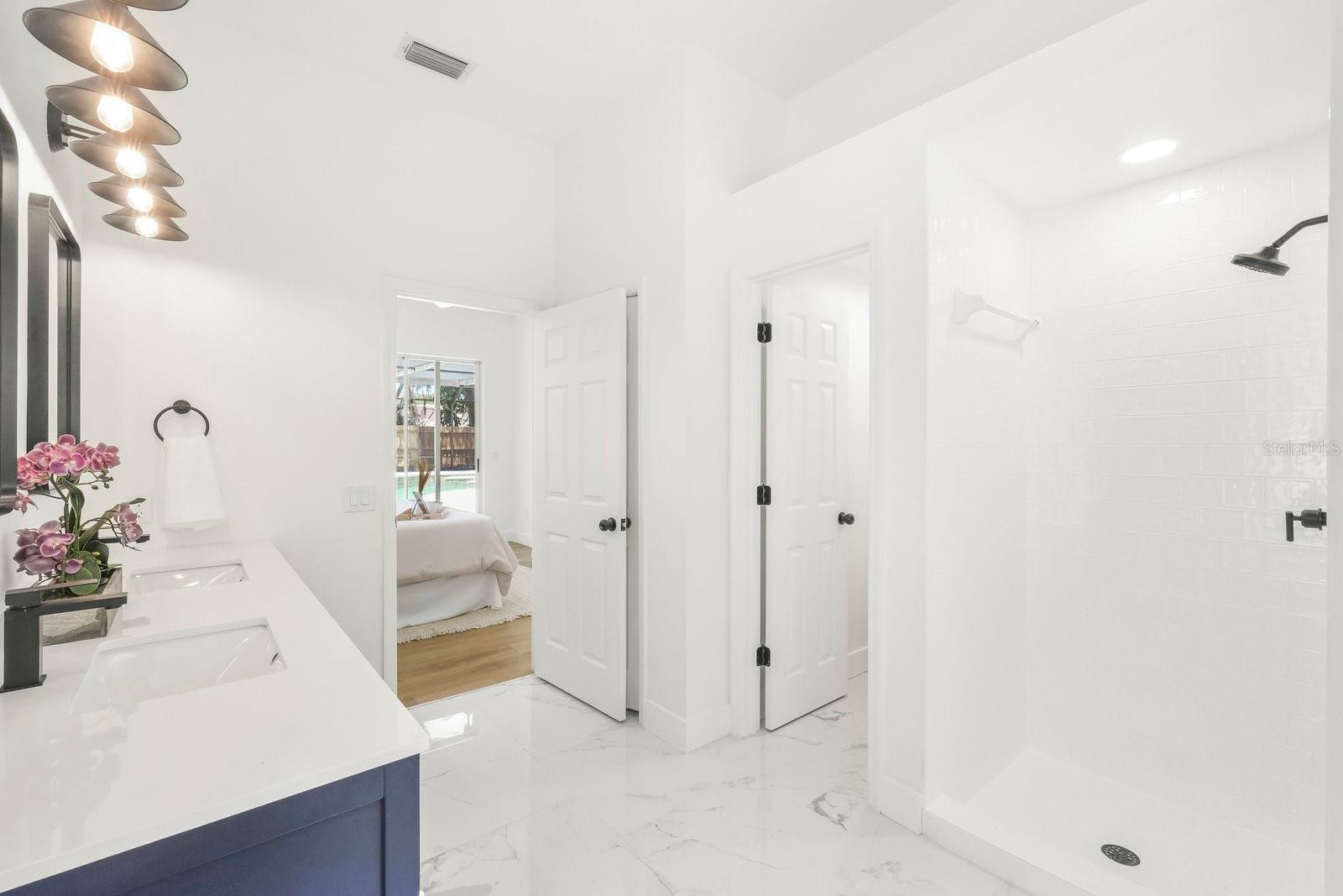 Listing photo id 27 for 9732 Fox Chapel Road