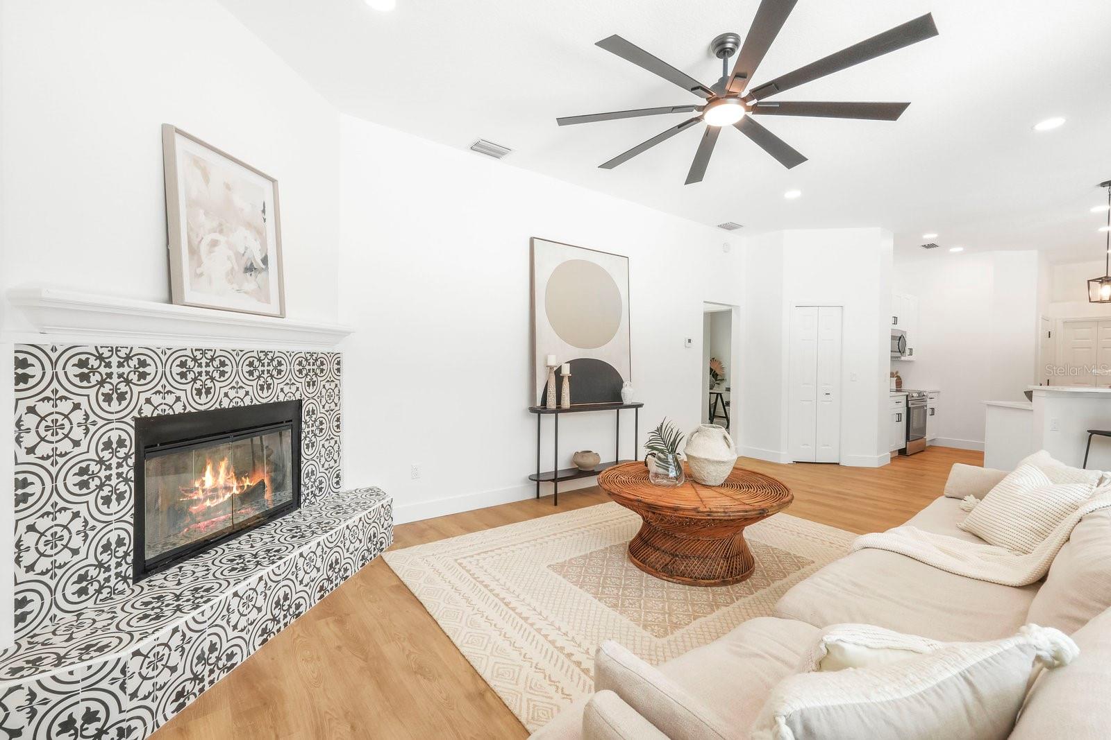 Listing photo id 2 for 9732 Fox Chapel Road