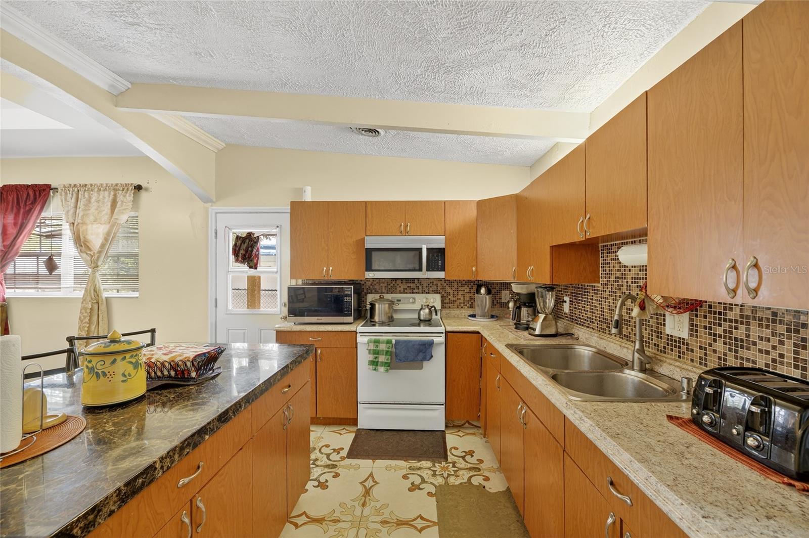 Image 16 of 27 For 7515 Tidewater Trl