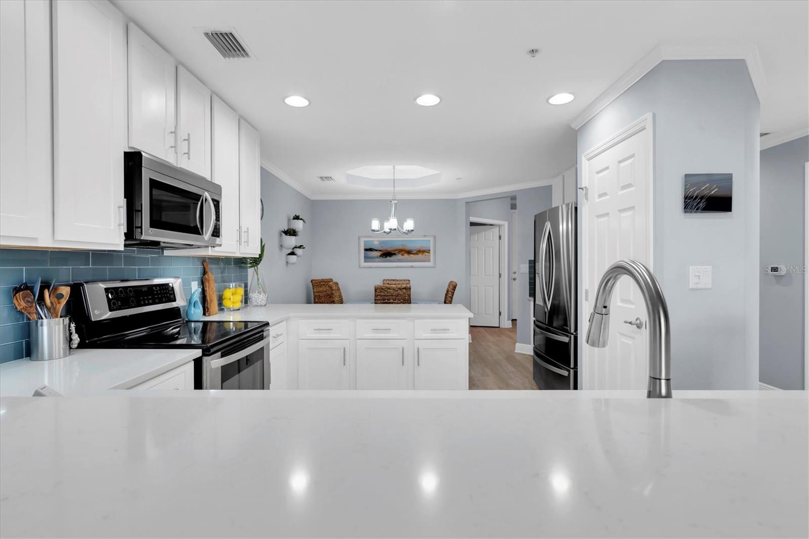 Image 14 of 61 For 7069 Key Haven Road 303
