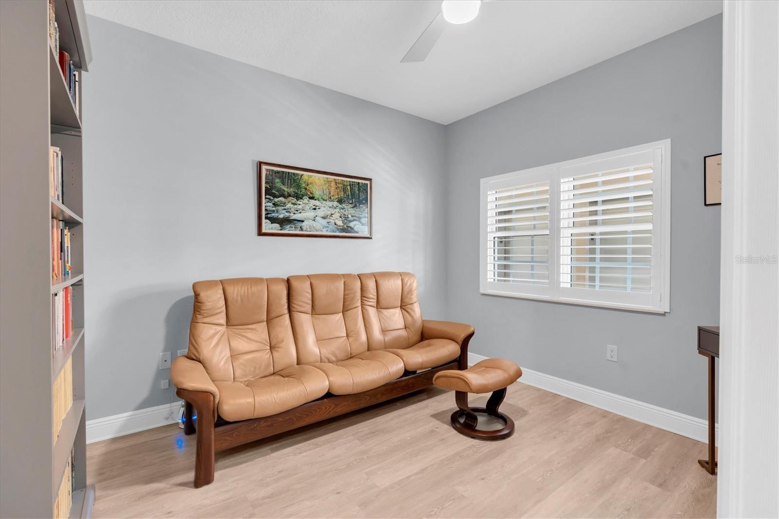 Image 31 of 61 For 7069 Key Haven Road 303