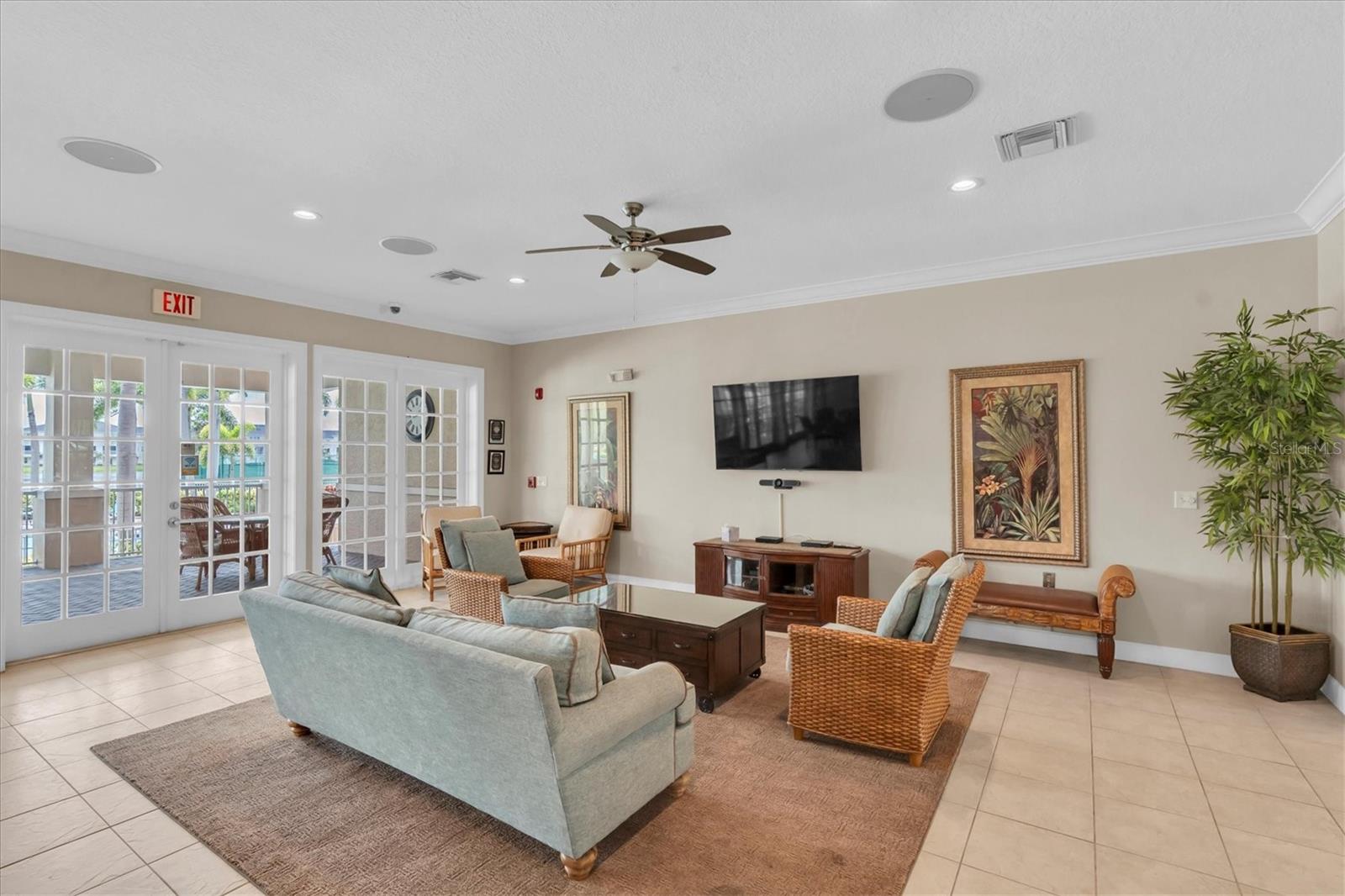 Image 40 of 61 For 7069 Key Haven Road 303
