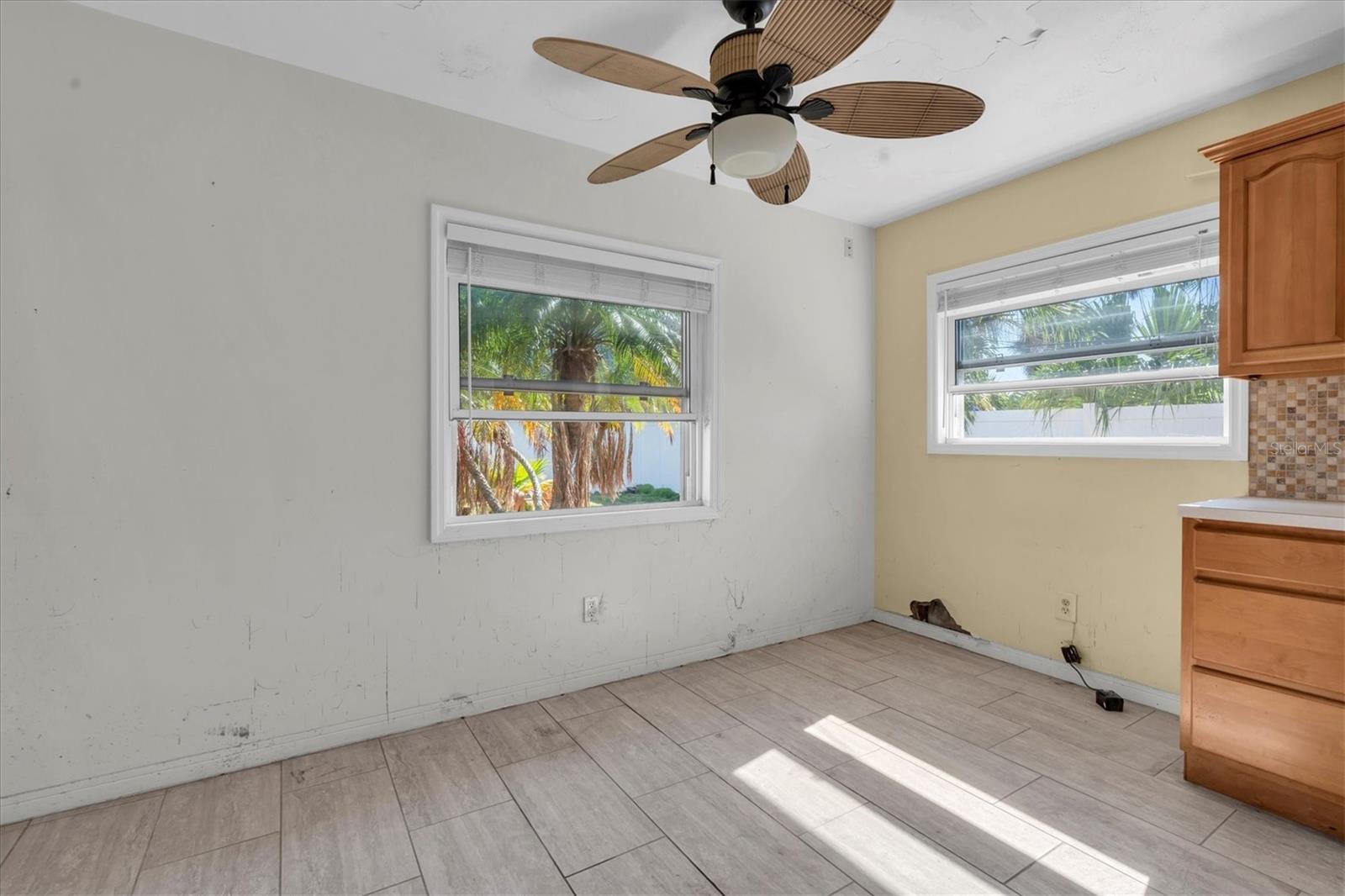 Image 12 of 30 For 16305 1st Street E